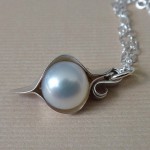 one pea in a pod necklace