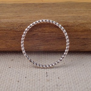 twisted stacking ring